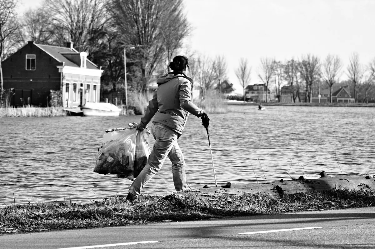 How to Volunteer at Hawthorn's Annual River Clean-Up